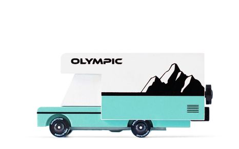 Drevené autíčko Candylab Toys Candycar Olympic karavan